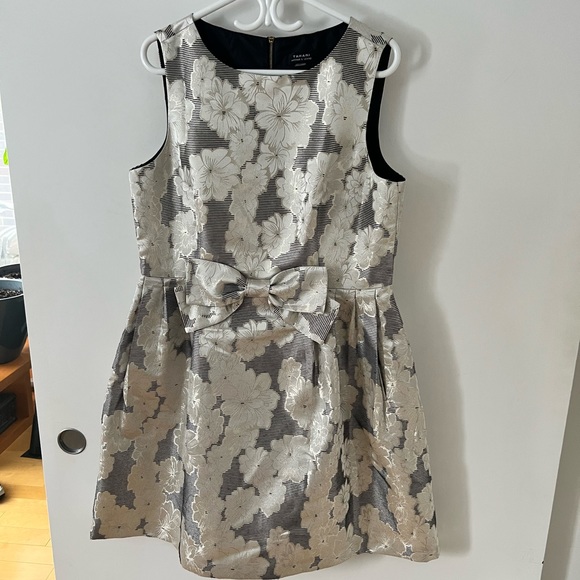Tahari ASL metallic cocktail dress - Picture 2 of 6